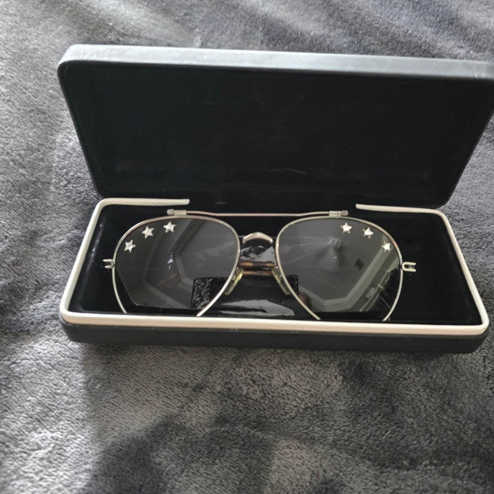 Givenchy Silver Aviator Sunglasses with Star Accents - Picture 4 of 15